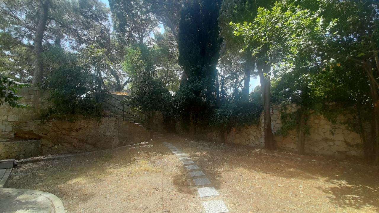Old Captain'S Apartments - In A Pine Wood By The Sea And Tennis Courts Сплит Экстерьер фото