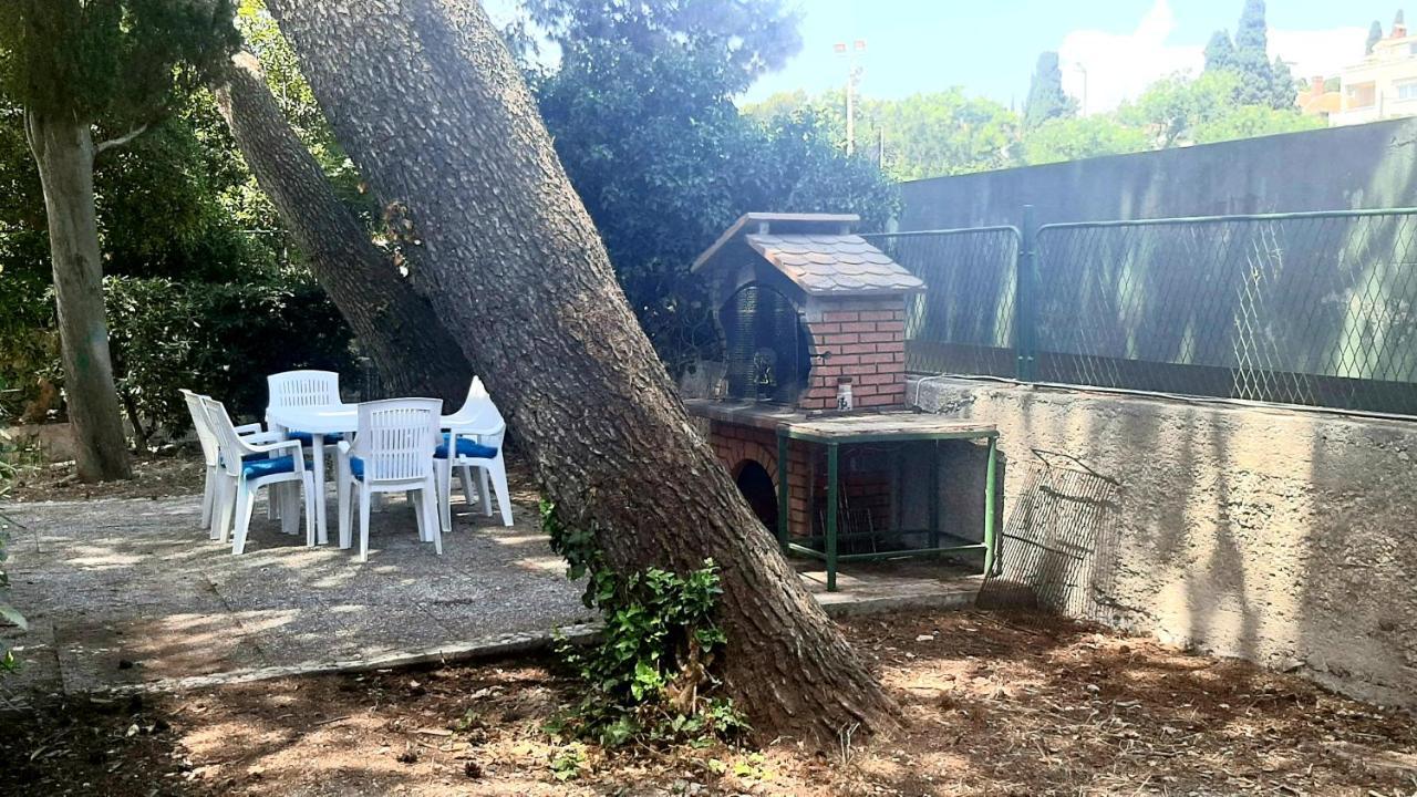 Old Captain'S Apartments - In A Pine Wood By The Sea And Tennis Courts Сплит Экстерьер фото